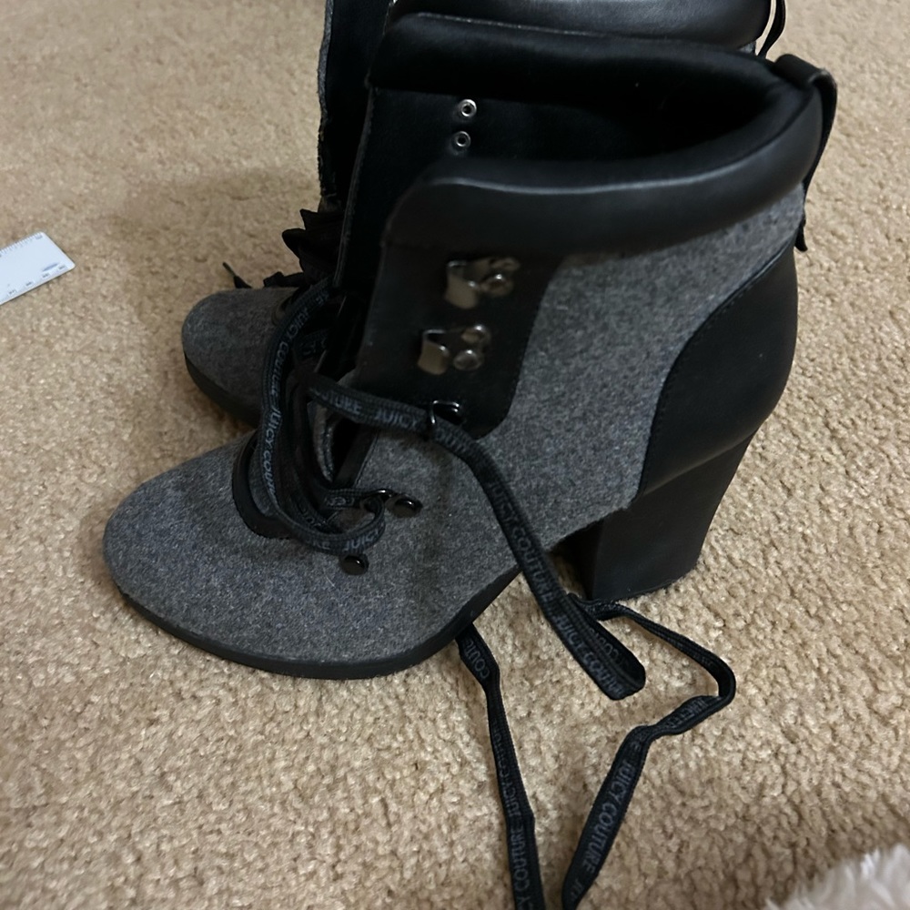 9.5 med ladies juicy couture booties in new condition